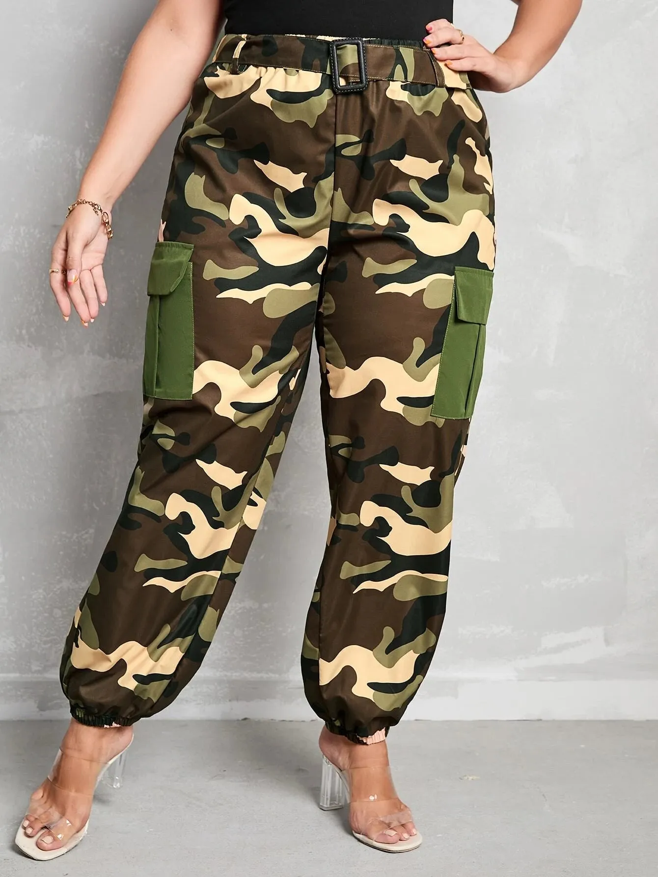 Camo Print Flap Pocket Cargo Pants