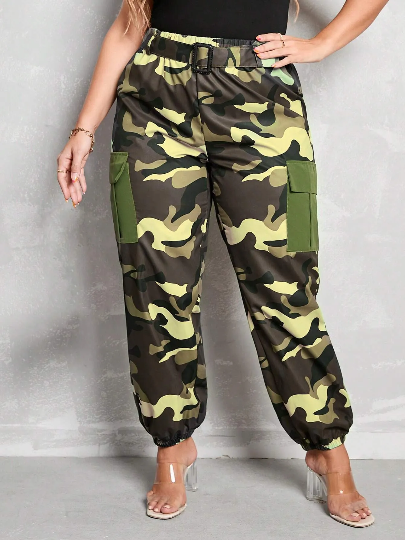 Camo Print Flap Pocket Cargo Pants