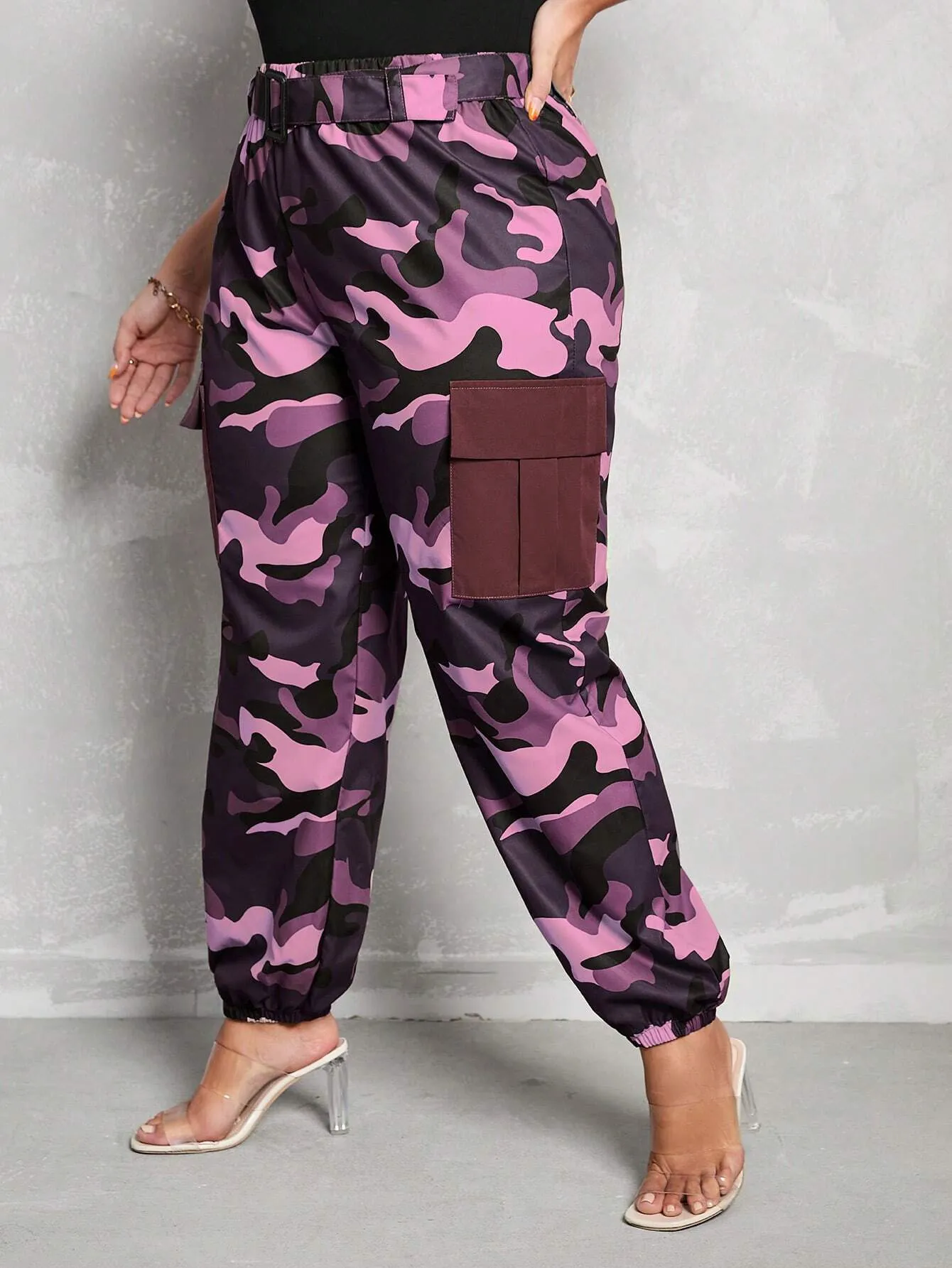 Camo Print Flap Pocket Cargo Pants