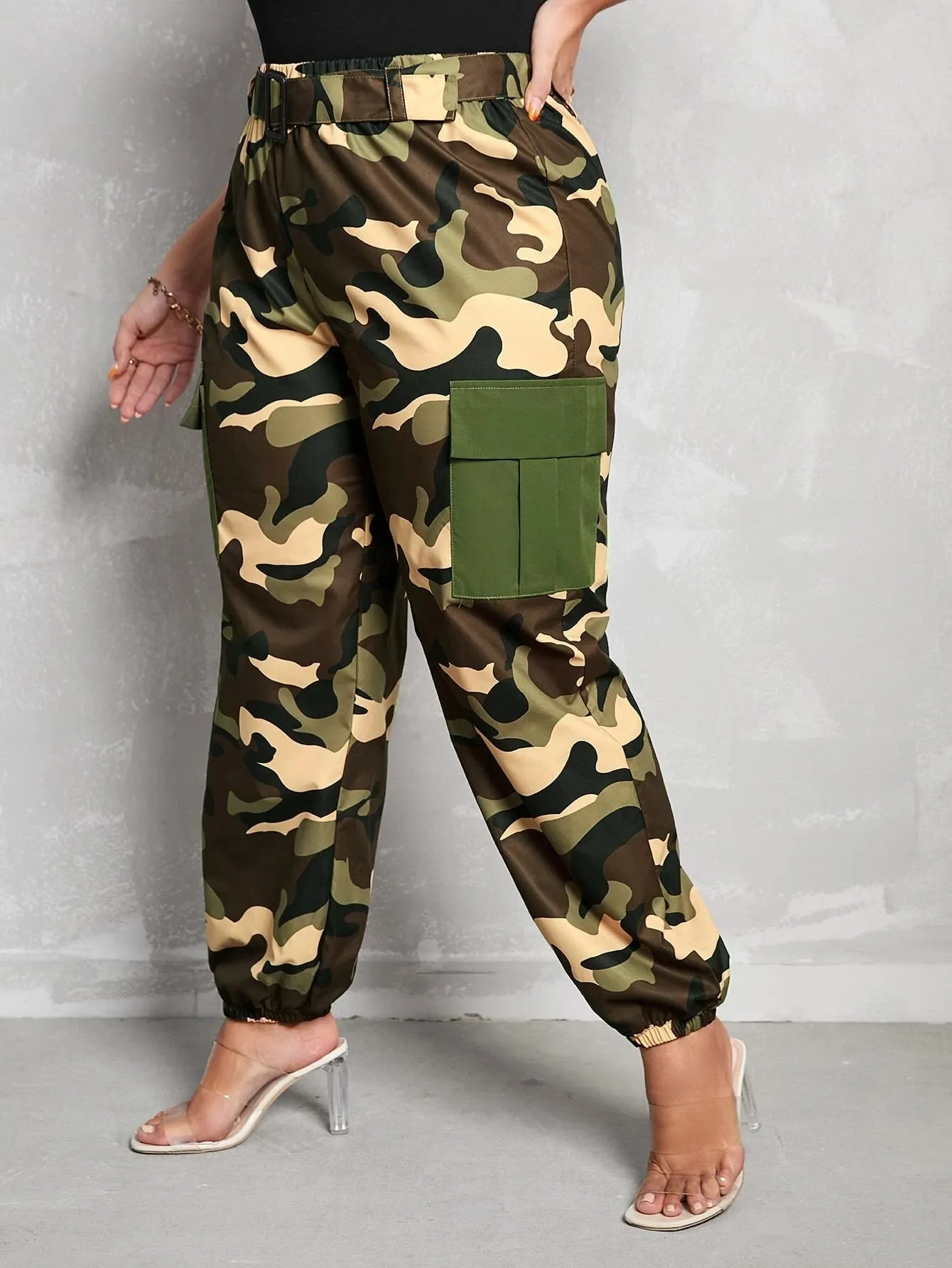 Camo Print Flap Pocket Cargo Pants