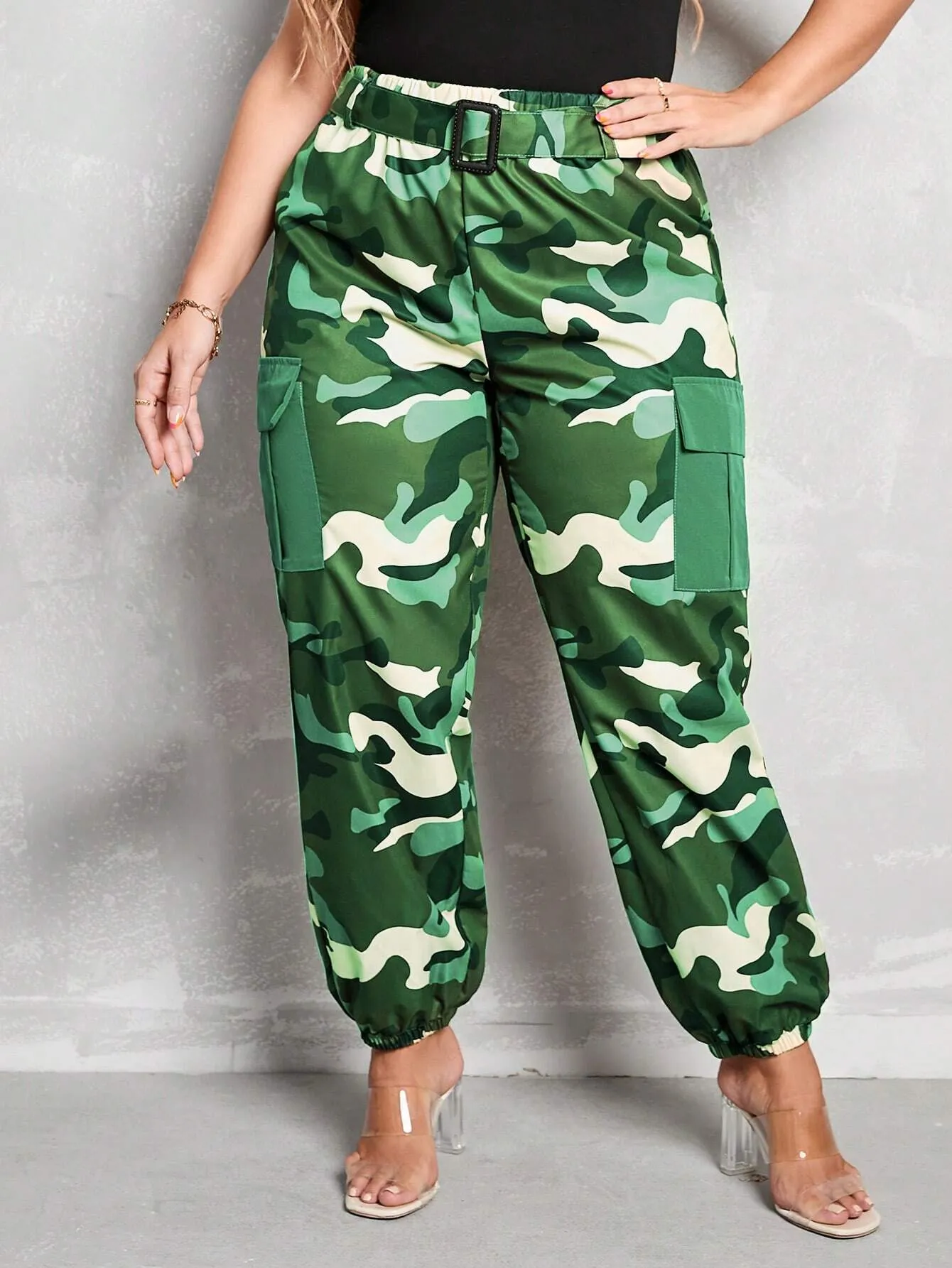 Camo Print Flap Pocket Cargo Pants