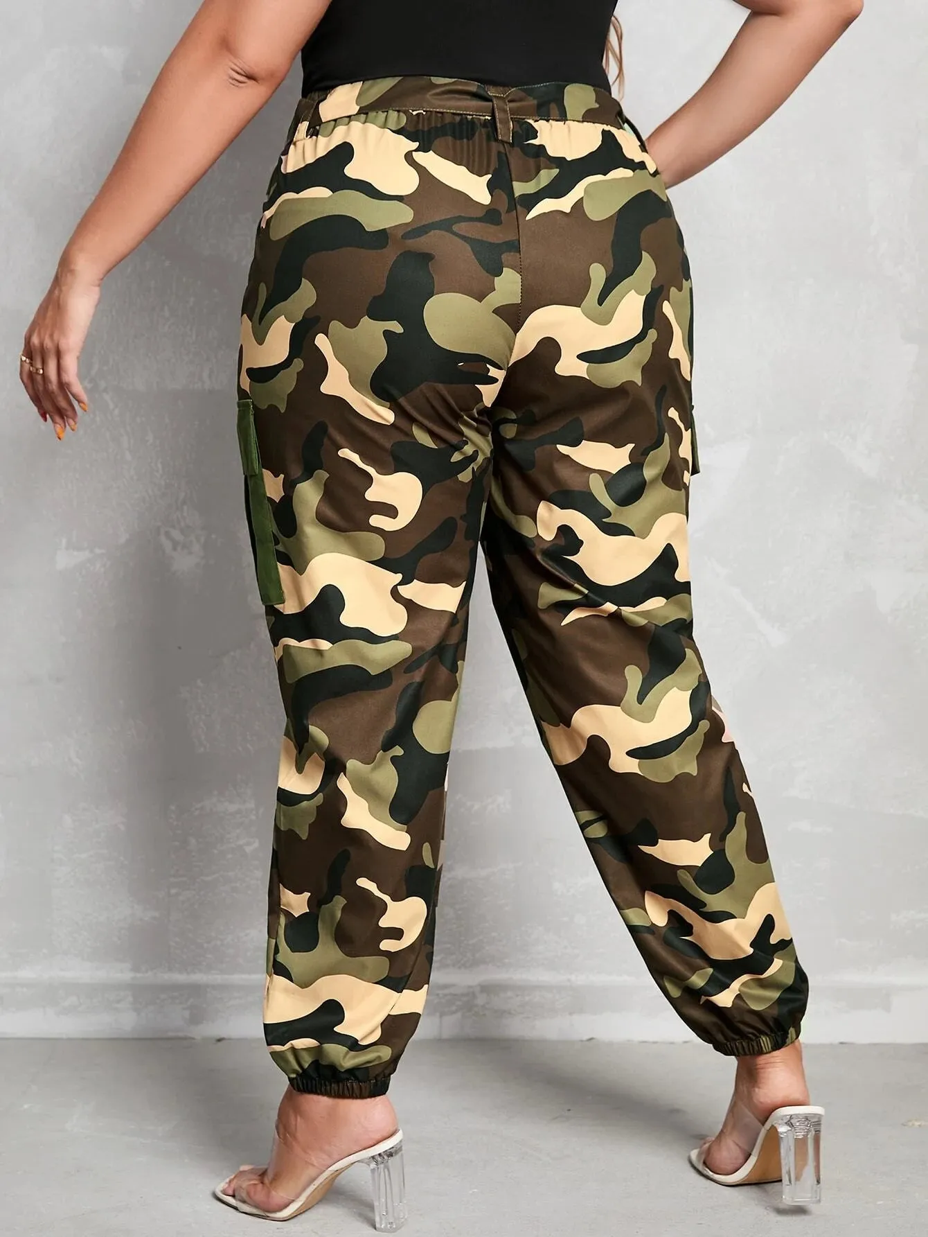 Camo Print Flap Pocket Cargo Pants