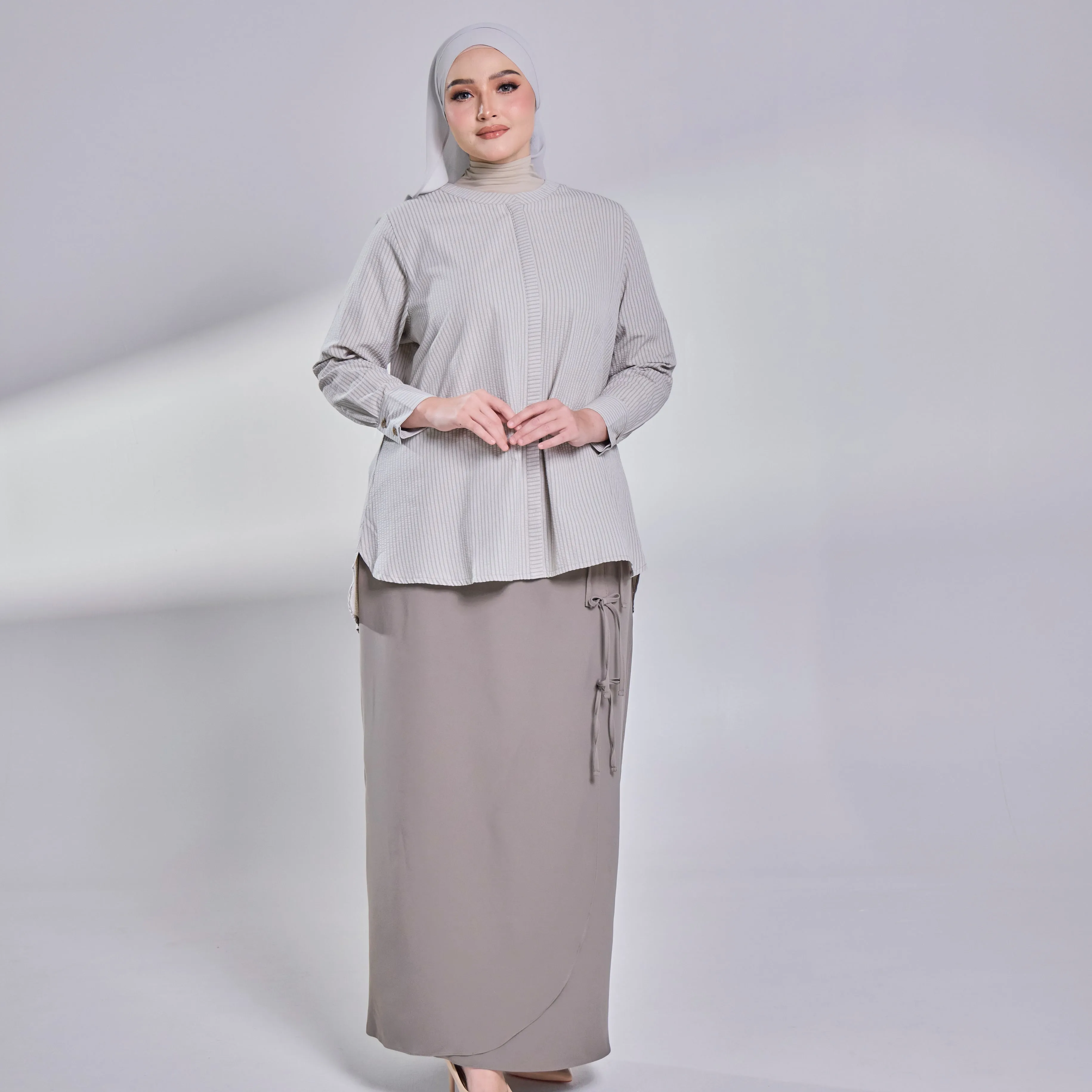 Liara Sheersucker Blouse - Grey Stripe