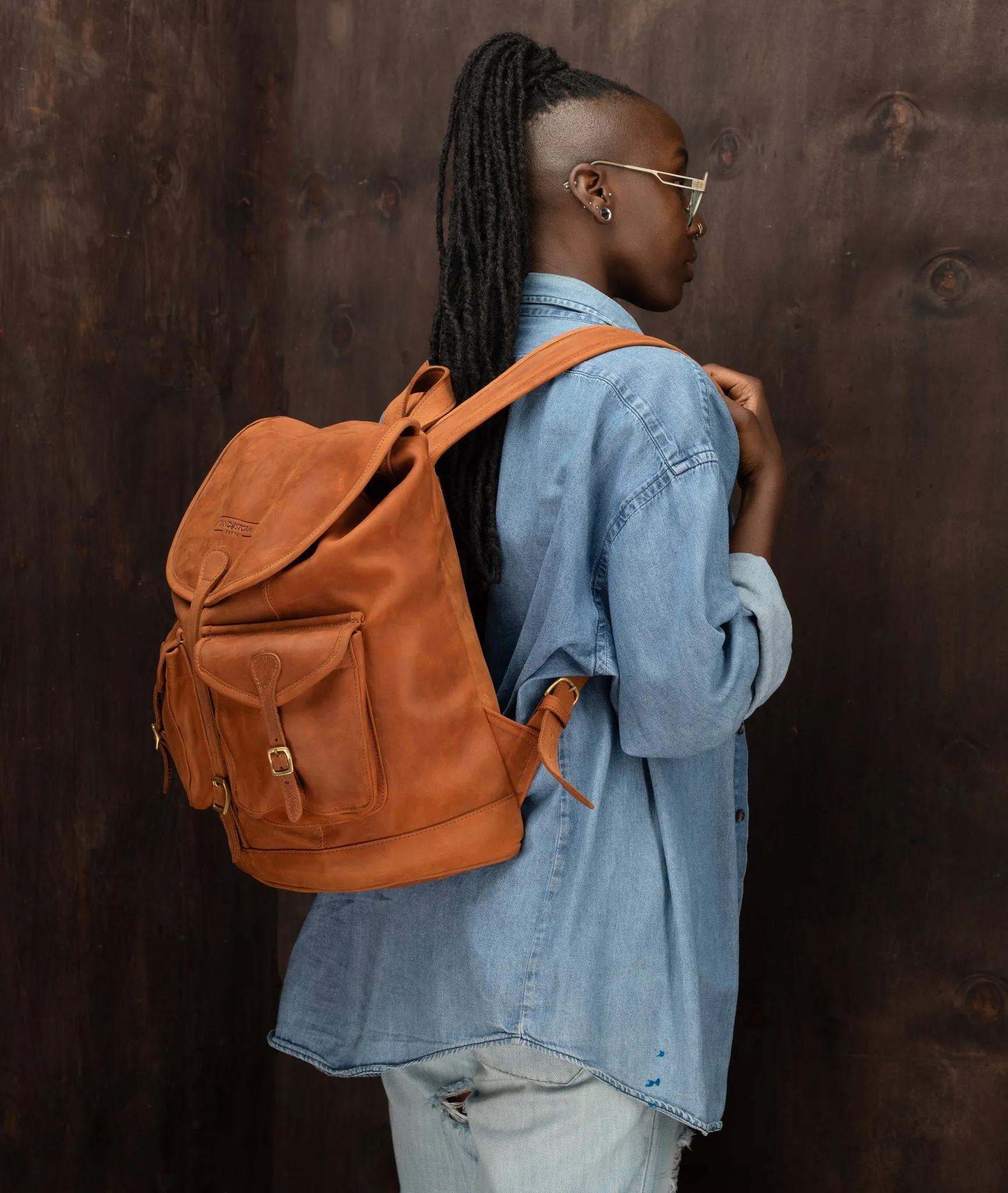 Pull-up Leather Moshi Backpack