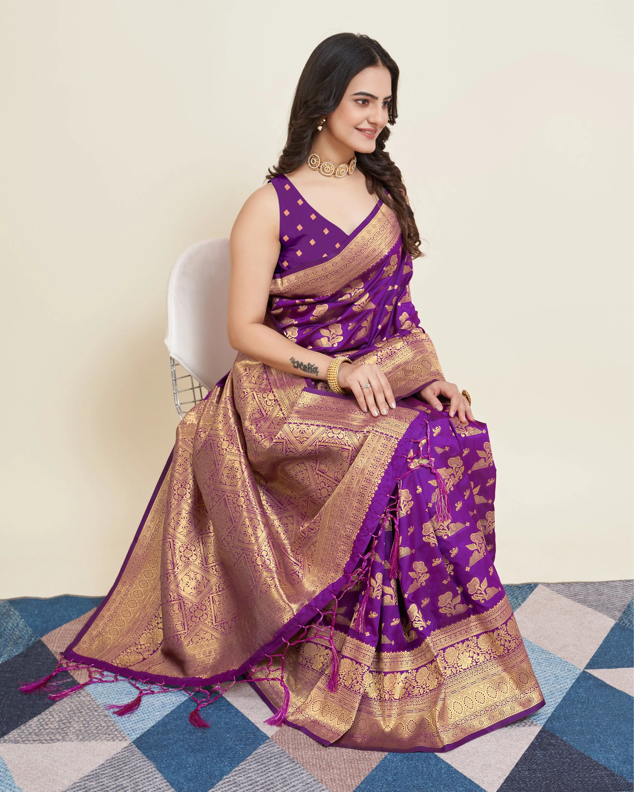 Women Party Wear Jari Weaving Banarasi Silk Saree with Un Stitched Blouse
