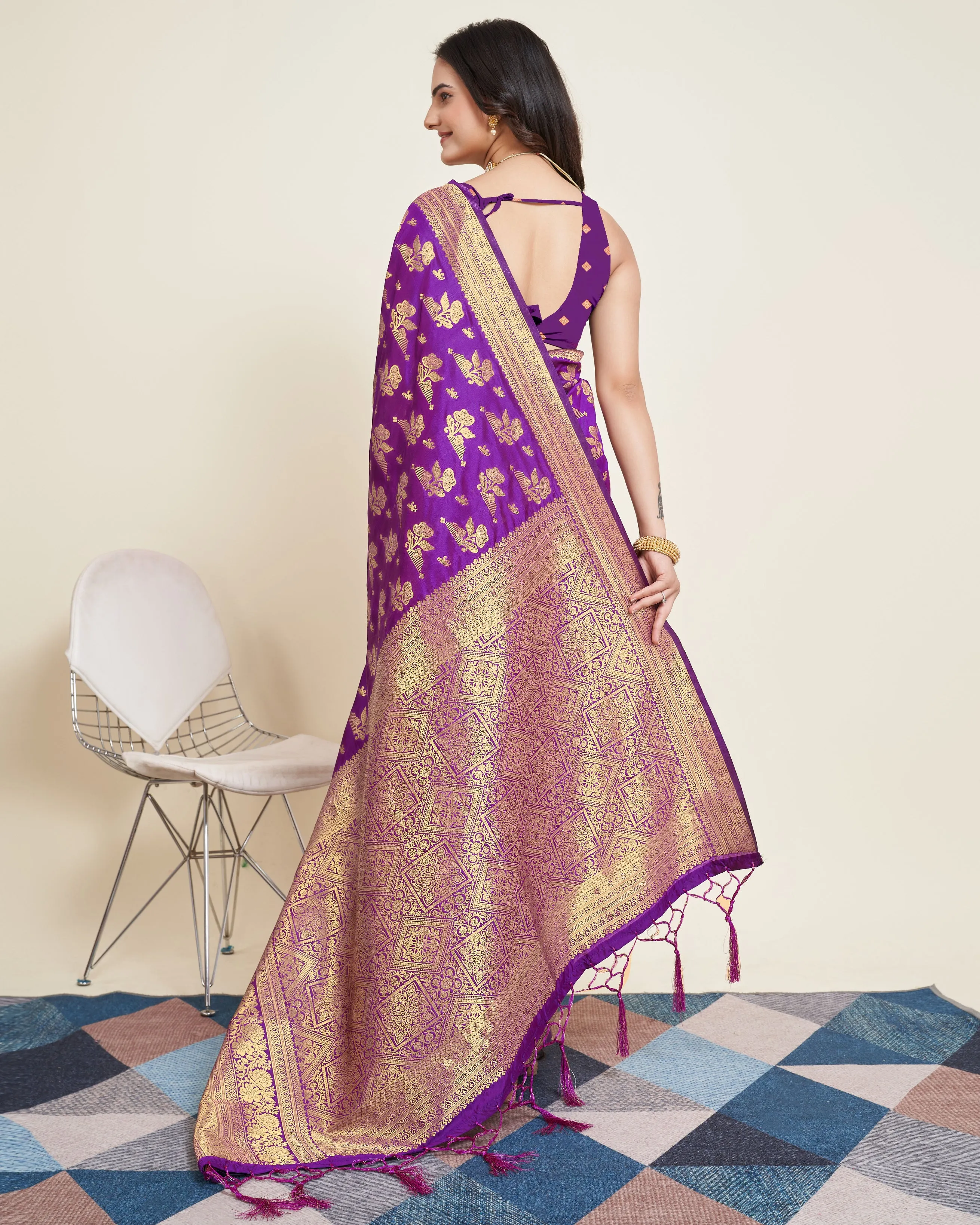 Women Party Wear Jari Weaving Banarasi Silk Saree with Un Stitched Blouse